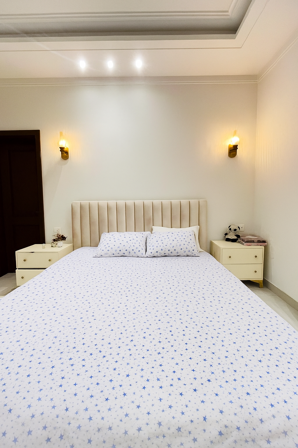 Soft Star Pattern Bedsheet for Peaceful Sleep