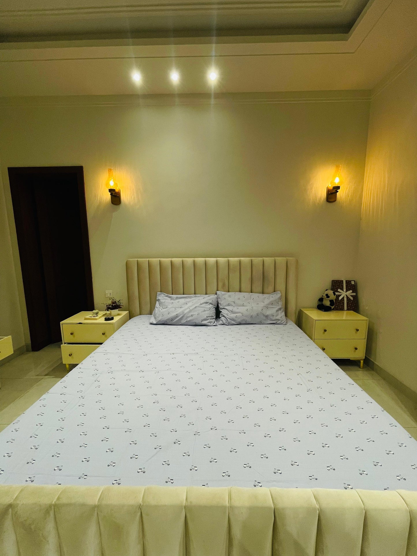 Elegant Blossom Embroidered Bedsheet – Premium Cotton