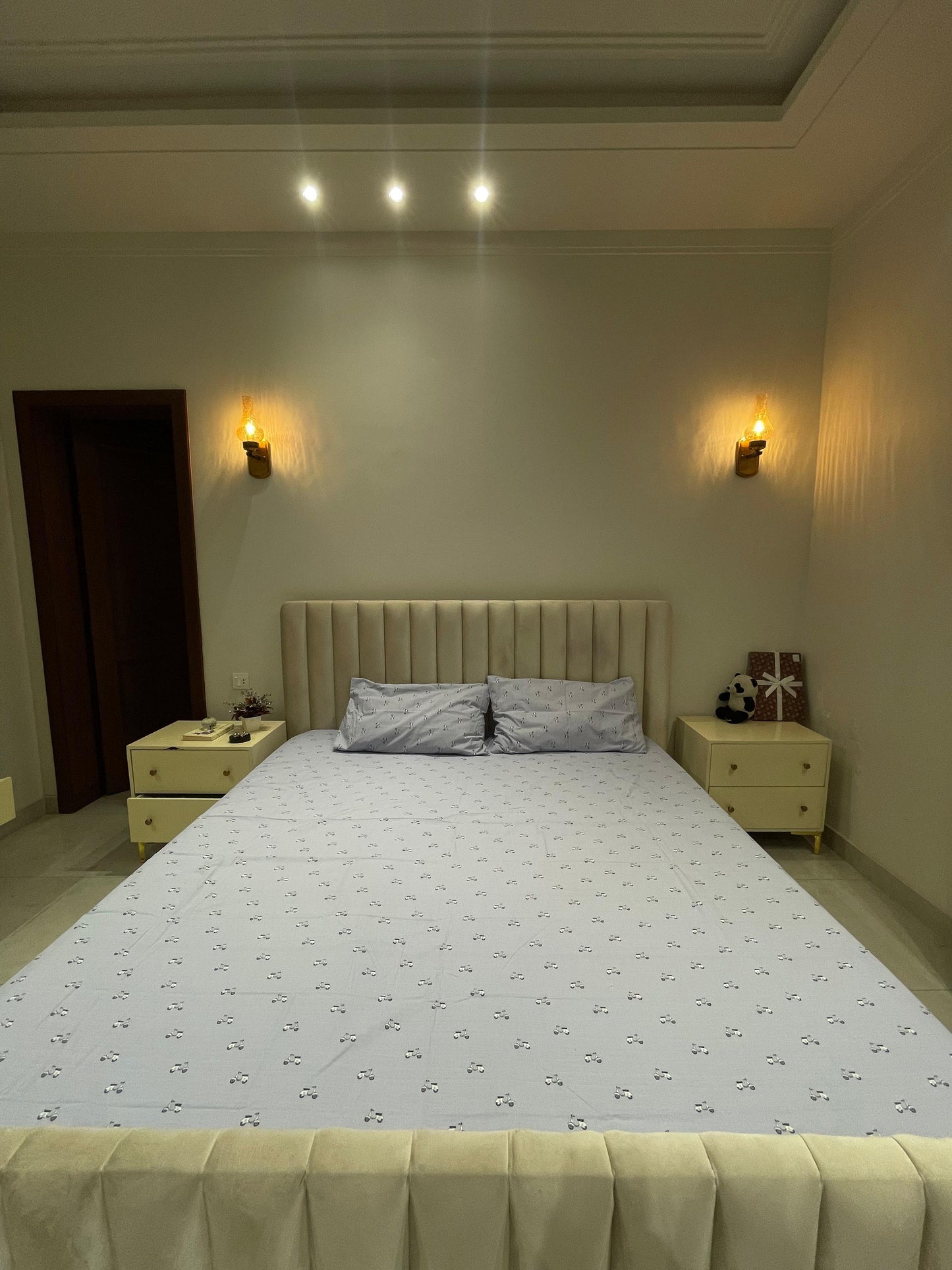 Elegant Blossom Embroidered Bedsheet – Premium Cotton