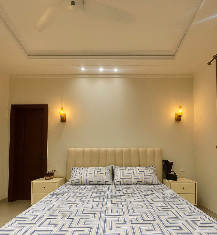 Premium Cotton Bedsheet with Abstract Line Design