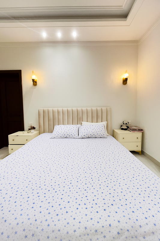 Soft Star Pattern Bedsheet for Peaceful Sleep