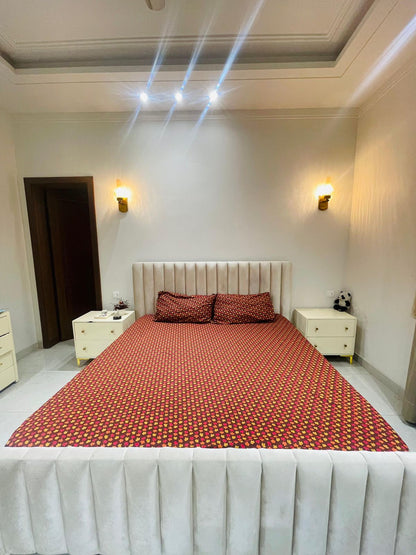 Traditional Block Print Style Bedsheet – Warm Tones